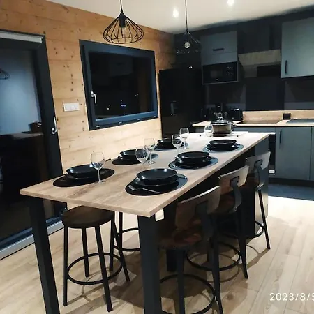 בקתה Vv Chalet Des Oiseaux Vv Neuf Et A 2 Pas Du Centre ג'רארדמר