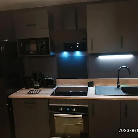 Vv Chalet Des Oiseaux Vv Neuf Et A 2 Pas Du Centre בקתה *