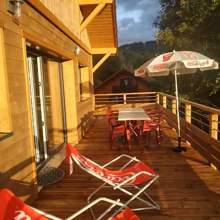 Vv Chalet Des Oiseaux Vv Neuf Et A 2 Pas Du Centre בקתה ג'רארדמר